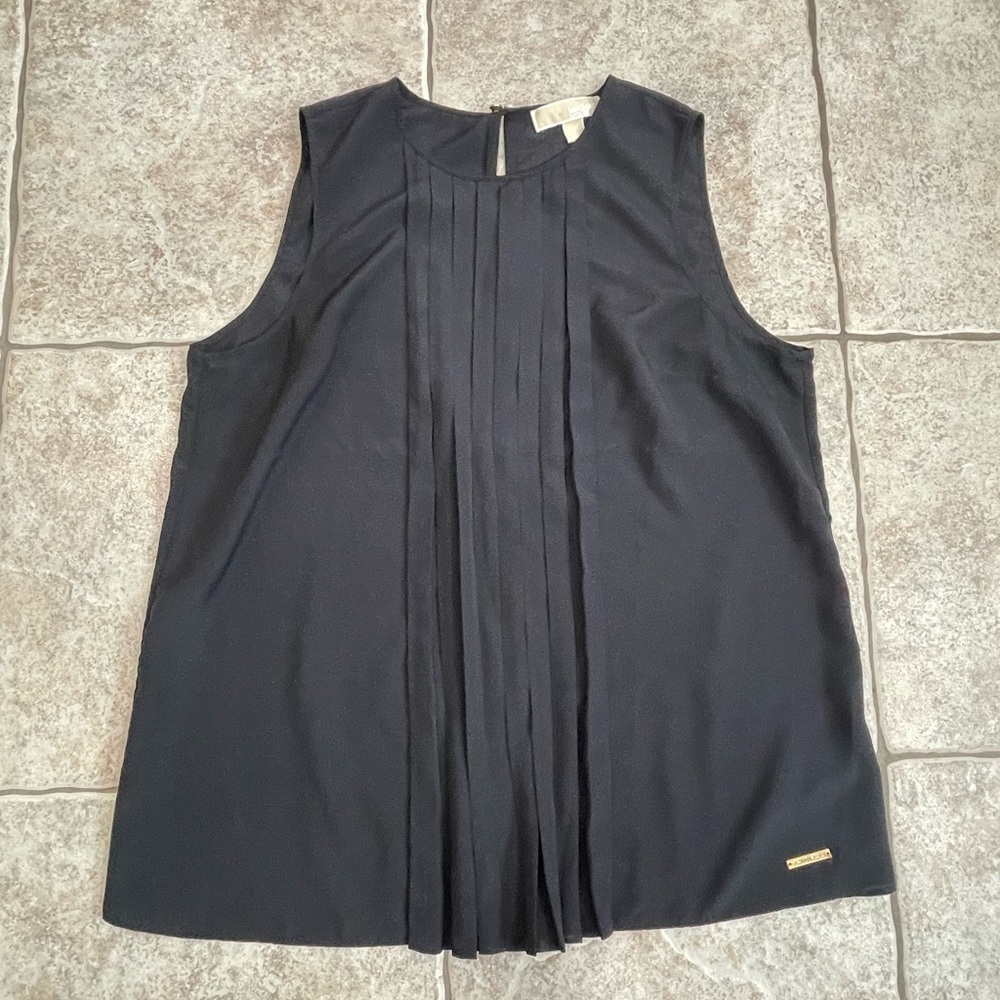 Michael Kors Black Pleated Sleeveless Blouse women’s size large